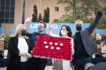 Toni Cantó con la presidencia de la Comunidad de Madrid, Isabel Diaz Ayuso.