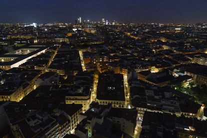 Residential streets illuminated at night in Madrid. Photographer: Paul Hanna/Bloomberg