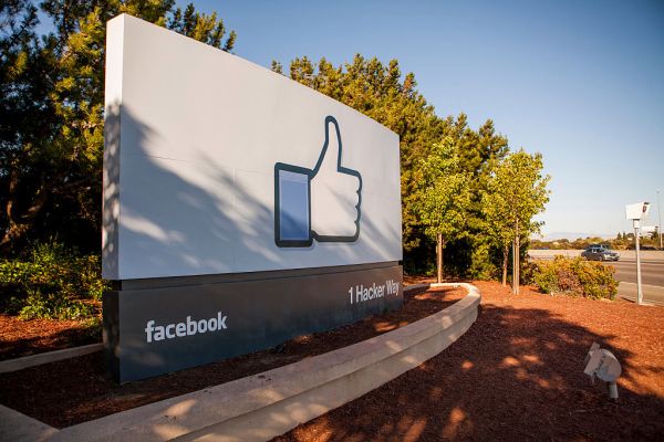 Facebook requerirá que los empleados se vacunen antes de regresar al campus