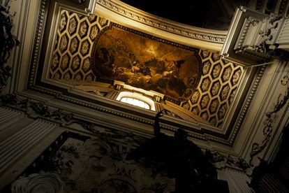 'La Gloria o Adoración del nombre de Dios', uno de los dos trabajos monumentales ejecutados por Goya en la basílica del Pilar de Zaragoza. Fue un encargo para el coreto y Goya tenía 26 años cuando la pintó.