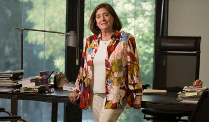 La fiscal Elvira Tejada, coordinadora nacional contra los delitos informáticos, en su despacho de la Fiscalía.