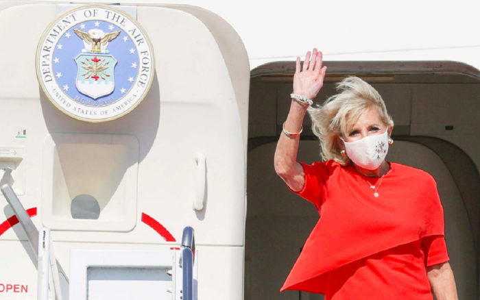 Jill Biden lidera delegación de EU en Tokio en medio de preocupaciones por Covid-19