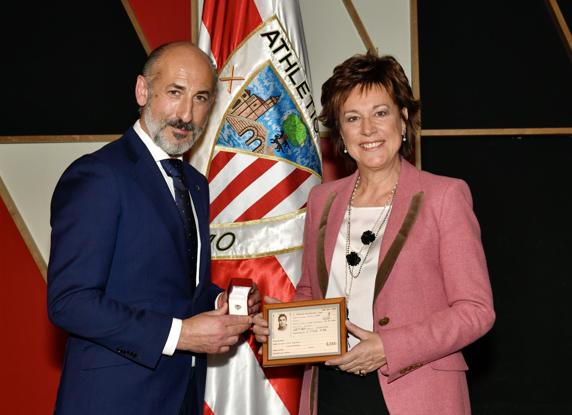 Ana Urquijo, junto a Aitor Elizegi