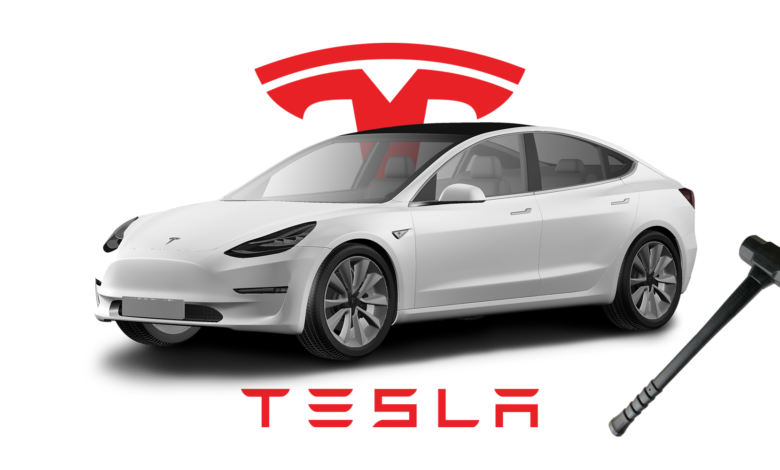 La pantalla de un Tesla se destruyó mientras conducía: esto es lo que sucedió