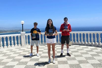 María Eizaguerri, hoy en Salobreña, junto a Guerau Masagué (izquierda), subcampeón de España, y Juan Labiano Hernández, 3º