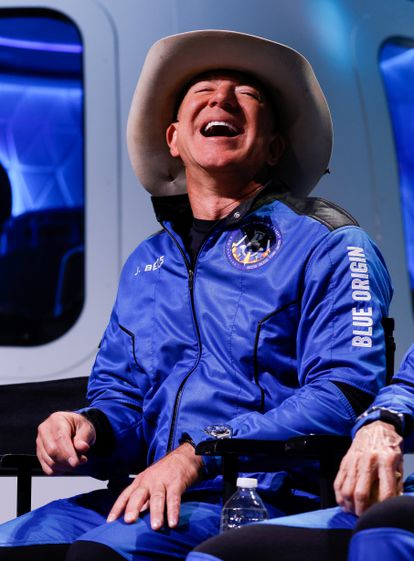 El multimillonario Jeff Bezos tras su vuelo a la frontera del espacio el pasado 20 de julio.