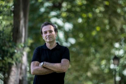 El helenista David Hernández de la Fuente, la semana pasada en el parque del Retiro de Madrid.