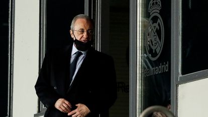 El presidente del Real Madrid, Florentino Pérez, en un momento del encuentro de Champions League entre Real Madrid y Atalanta disputado el pasado 16 de marzo en el Estadio Alfredo Di Stefano en Madrid.