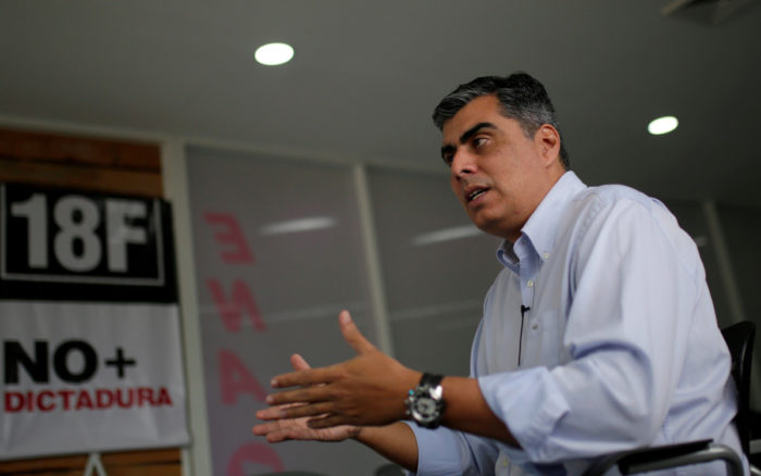 Opositor venezolano Emilio Graterón recibe protección de sede diplomática de Chile tras ola de detenciones