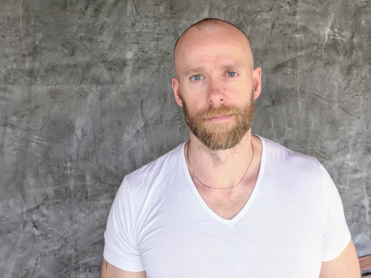 Para mantenerse por delante de sus competidores, comience a construir su narrativa desde el primer día