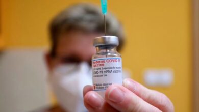 Proyecto de ley demócrata suspendería las protecciones de la Sección 230 cuando las redes sociales impulsen las conspiraciones anti-vax