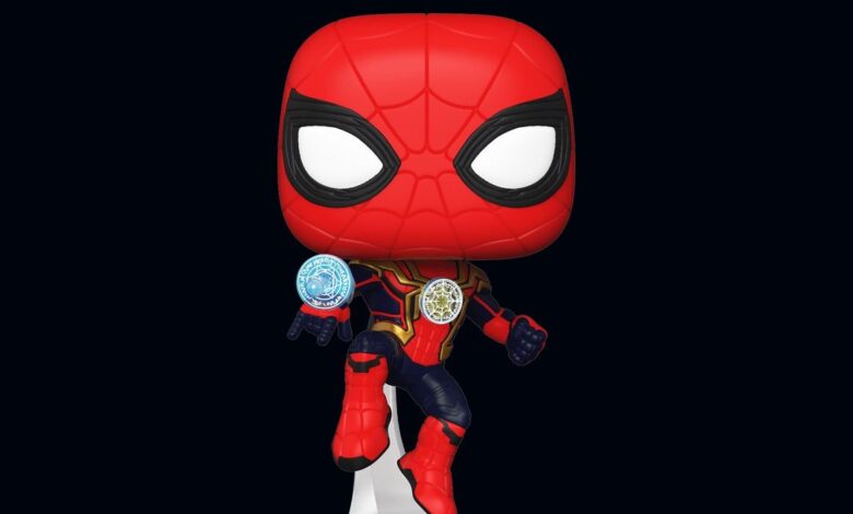 Traje de Spider-Man con Doctor Strange Gadgets revelado por No Way Home Merch