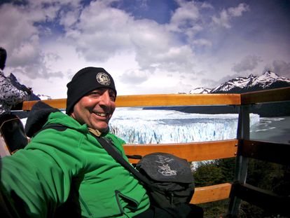 La segunda vez que Nonay fue al Perito Moreno (Argentina), el paisaje se había transformado. “Habían instalado plataformas de madera con las que casi llegabas a tocar el glaciar. Me contrató una agencia de viajes especializada en turismo para personas con discapacidad para grabar desde Iguazú a Ushuaia. Desde la última vez que había ido, cinco años atrás con Eva, aquello había cambiado impresionantemente. Tenían incluso vehículos adaptados”, narra.