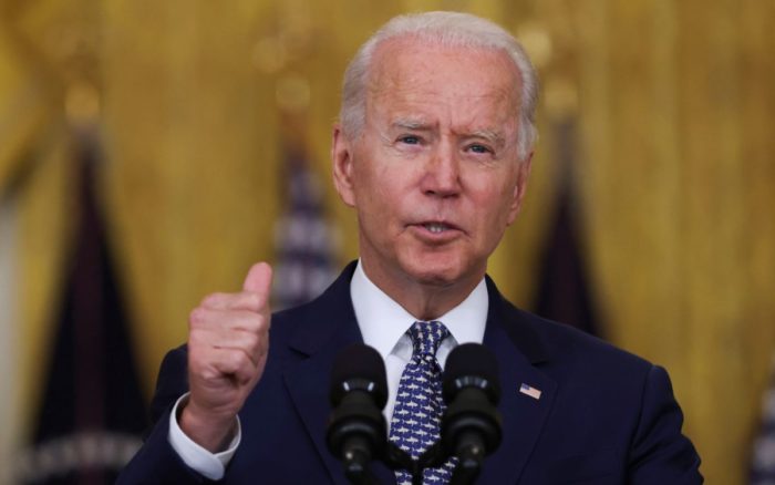 Senado de EU se vuelca a proyecto de 3.5 billones de dólares, clave para Biden