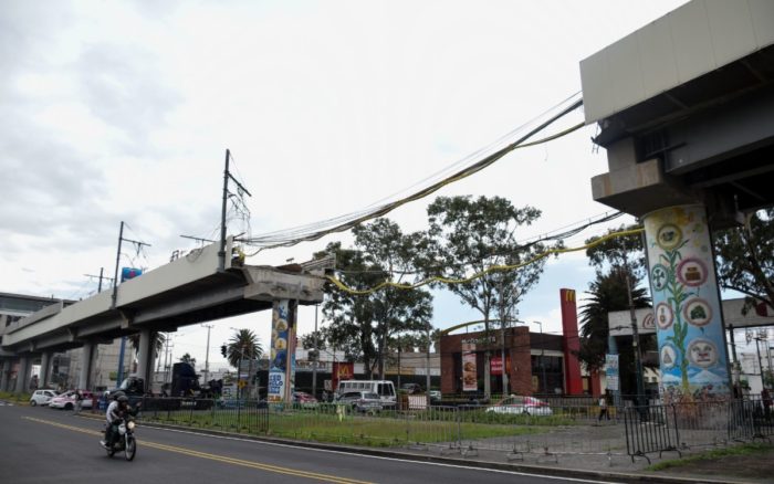 Víctimas de Línea 12 planean demandar a constructoras del metro en EU