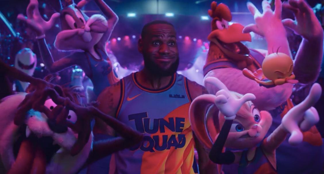space-jam-un-nuevo-legado-lebron-dunk space-jam-un-nuevo-legado-lebron-dunk