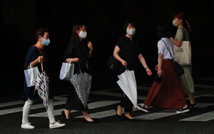 Japón extiende confinamiento de emergencia ante aumento de casos de Covid-19