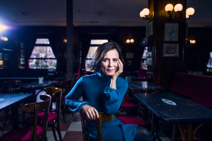 La actriz Aitana Sánchez Gijón, en el Café Gijón, Madrid, en marzo.