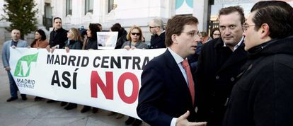 José Luis Martínez Almeida, durante una concentración en contra de Madrid Central en 2019.