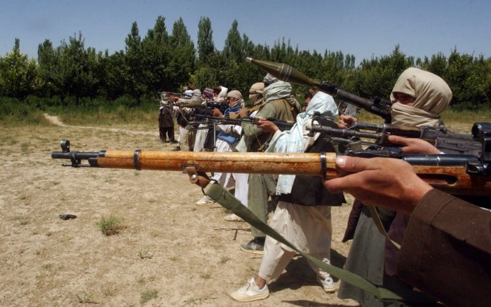 Afganistán: Talibanes matan a familiar de periodista de DW; tienen ‘lista negra’ de anterior gobierno