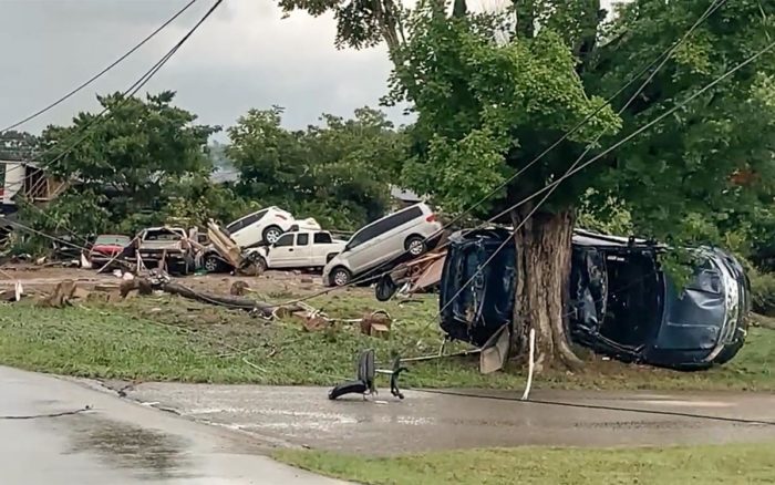 Estados Unidos: Ascienden a 21 muertos y 45 desaparecidos por las inundaciones en Tennessee