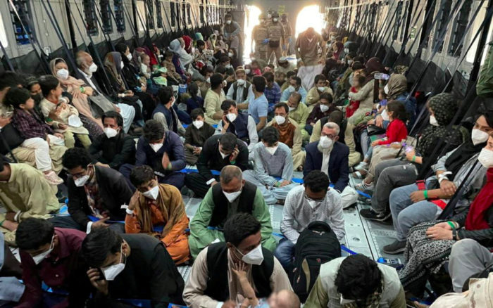 Países occidentales se apresuran a completar evacuación de Afganistán antes del 31 de agosto