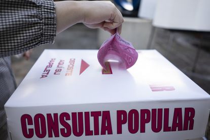 México celebró este domingo su primera consulta popular que abre la puerta a investigar y juzgar a los expresidentes.