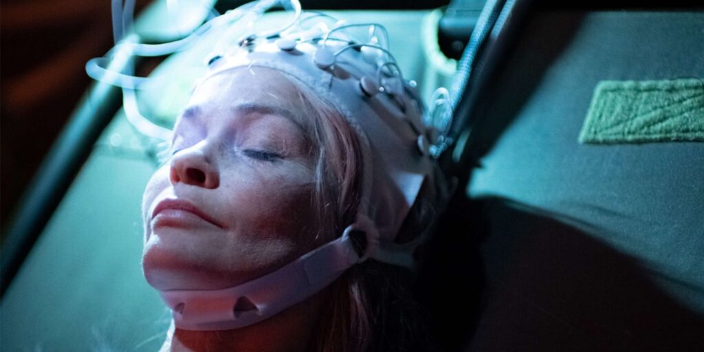 Demonic Review: el horror de Blomkamp tiene grandes ideas pero se queda corto en ejecución