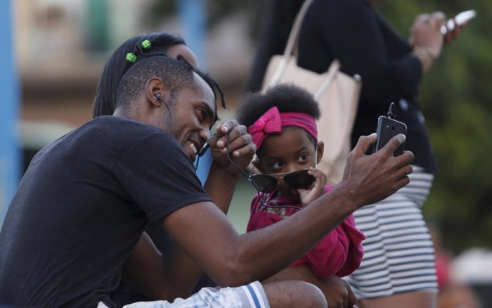El Gobierno de Cuba aprueba nuevas leyes que tipifican los delitos en Internet