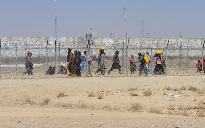 Irán cierra su frontera con Afganistán mientras su situación se ‘estabiliza’