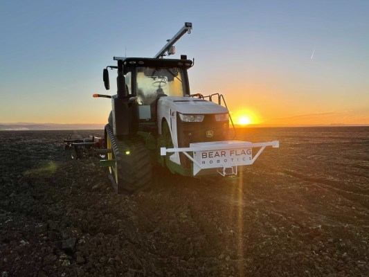 John Deere compra la startup de tractores autónomos Bear Flag Robotics