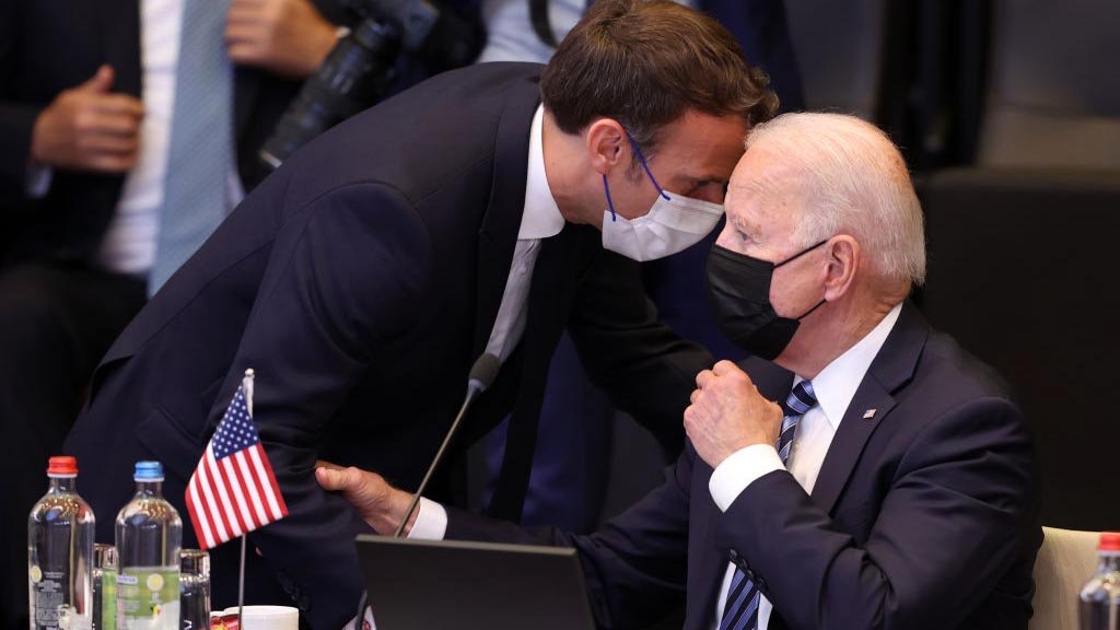 La Casa Blanca: Biden y Macron evalúan cómo coordinar la llegada de refugiados afganos
