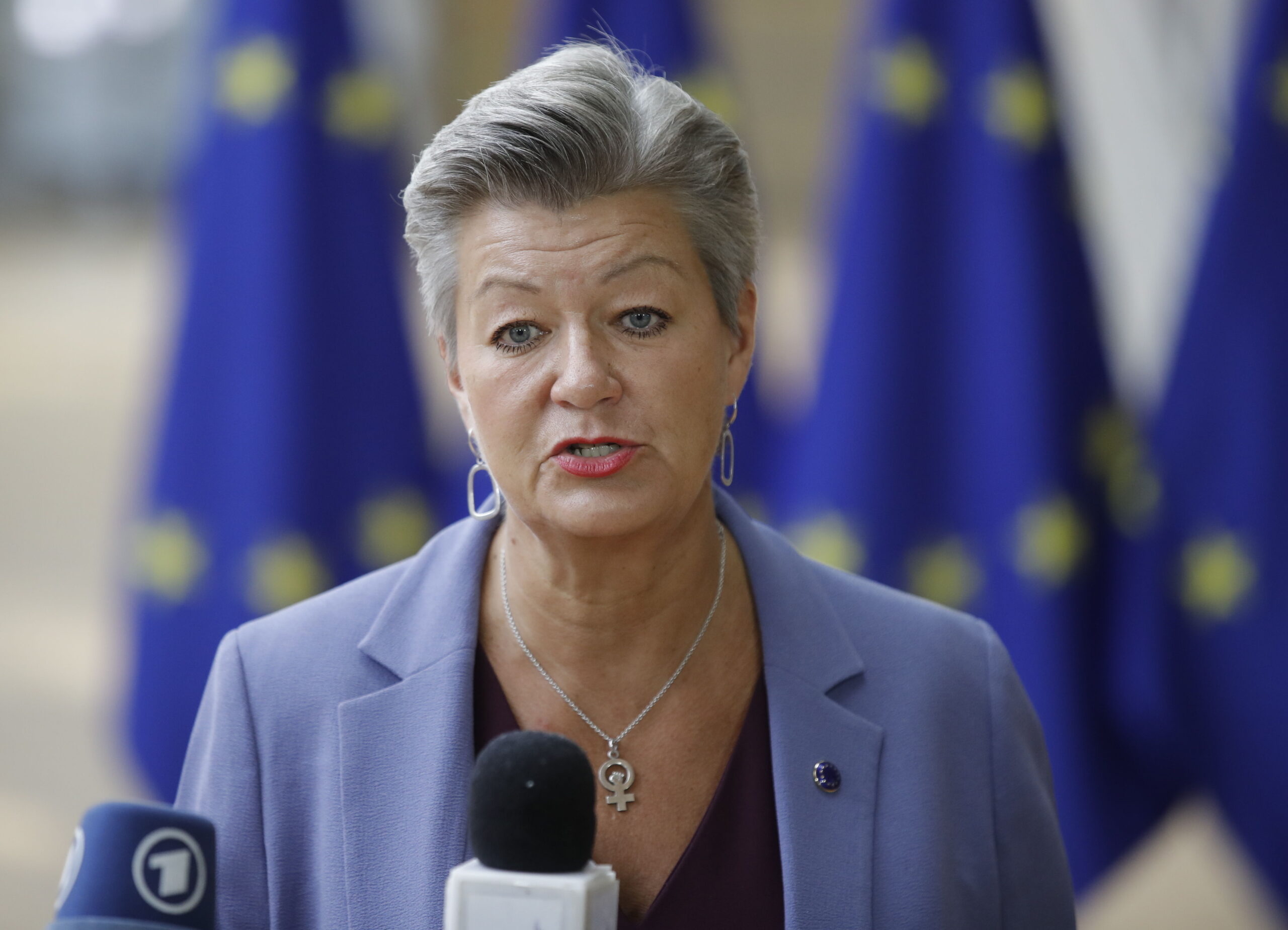 La UE centrará su ayuda en los países vecinos de Afganistán para evitar una crisis humanitaria