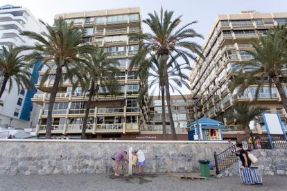 Edificios en el Paseo Marítimo de Marbella (Málaga).