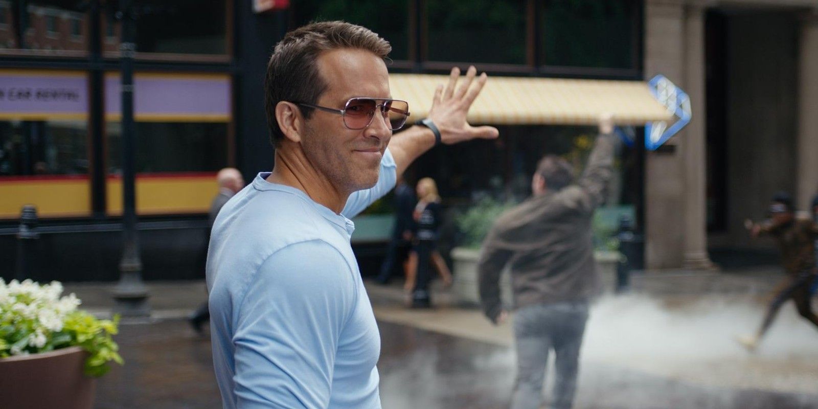 Las divertidas e inesperadas canciones de Free Guy fueron elegidas por Ryan Reynolds