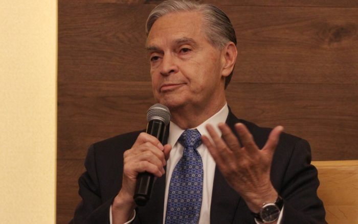 Luis Ernesto Derbez pide licencia como rector de UDLAP, para enfrentar acusaciones