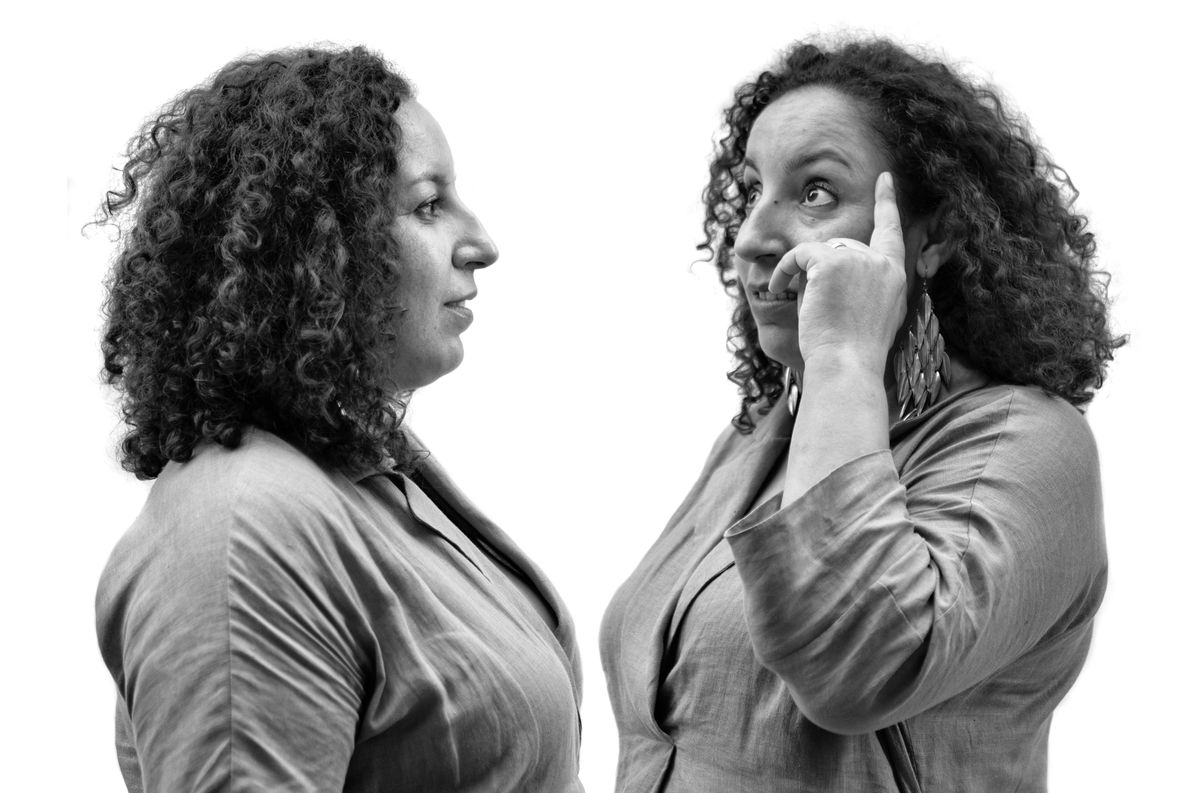 Najat el Hachmi: “Un velo es una prisión ambulante”