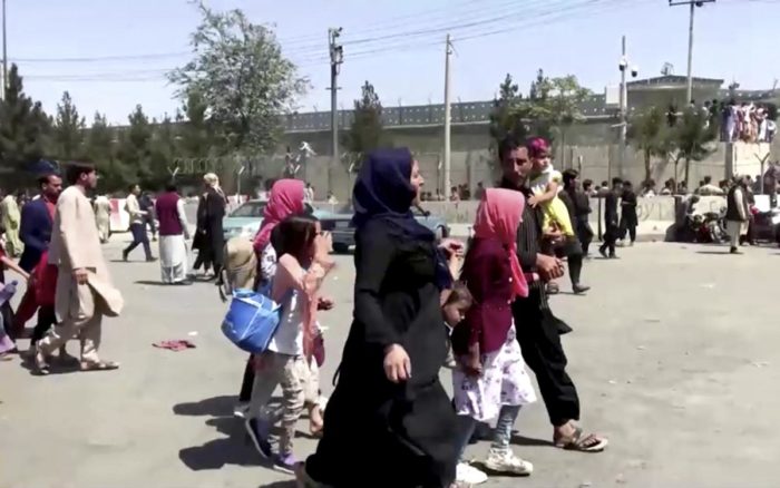 Preocupa a la OMS salud y futuro de mujeres y niñas en Afganistán