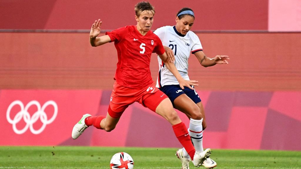 Quinn, primera persona transgénero no binaria que ganará una medalla