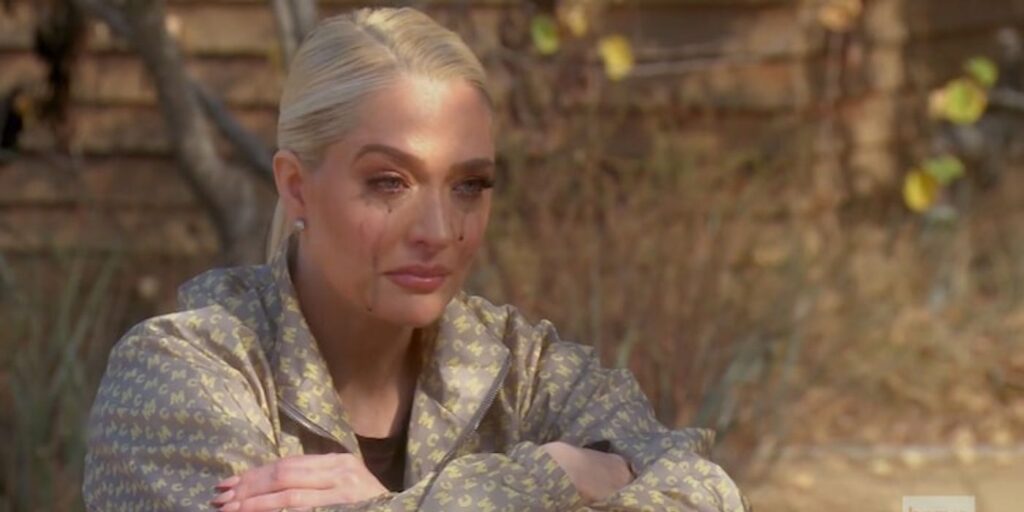 RHOBH: Erika Jayne supuestamente gastó $ 25 millones de la firma de su esposo