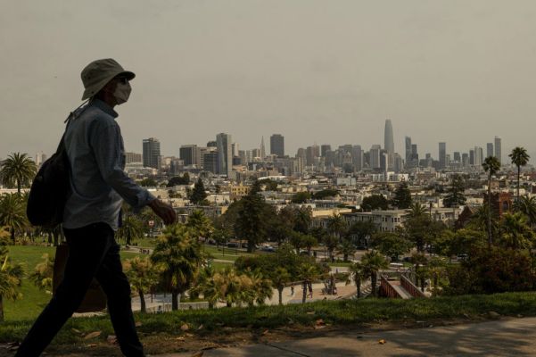 Resumen de Extra Crunch: manual de desarrollo de Corp, startups de Chicago, panorama de comercio electrónico de Brasil