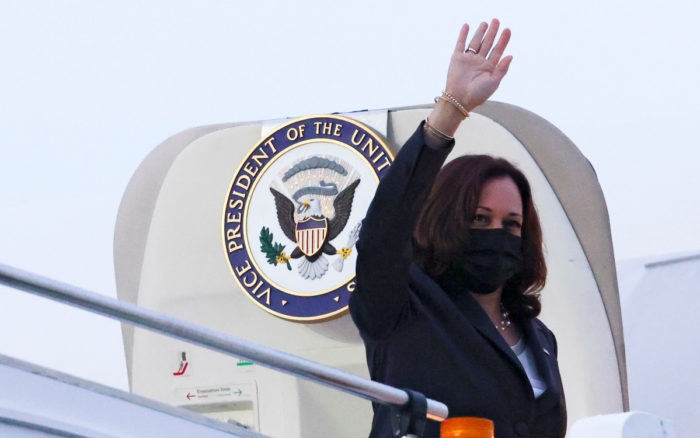 Se retrasa el viaje de Kamala Harris a Vietnam; reportan ‘incidente médico anómalo’