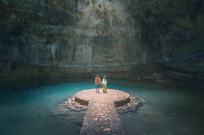 Cenote de Suytun, cerca de la ciudad de Valladolid, en la península de Yucatán (México).