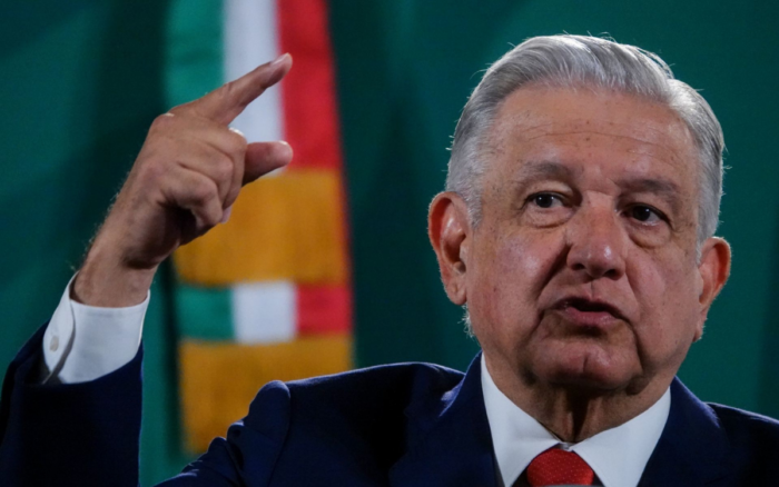 Si Brenda Lozano no está de acuerdo con nuestro gobierno, ¿cómo nos va a representar?: AMLO