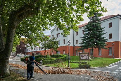 Exteriores del Antiguo Balneario de Zuhatzu Kuartango (Álava).