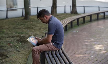 Eugen Ionita, el padre de Álex, el joven rumano que lleva un mes en coma tras la brutal paliza de la banda los Hermanos Koala, relata las últimas horas que estuvo con su hijo.