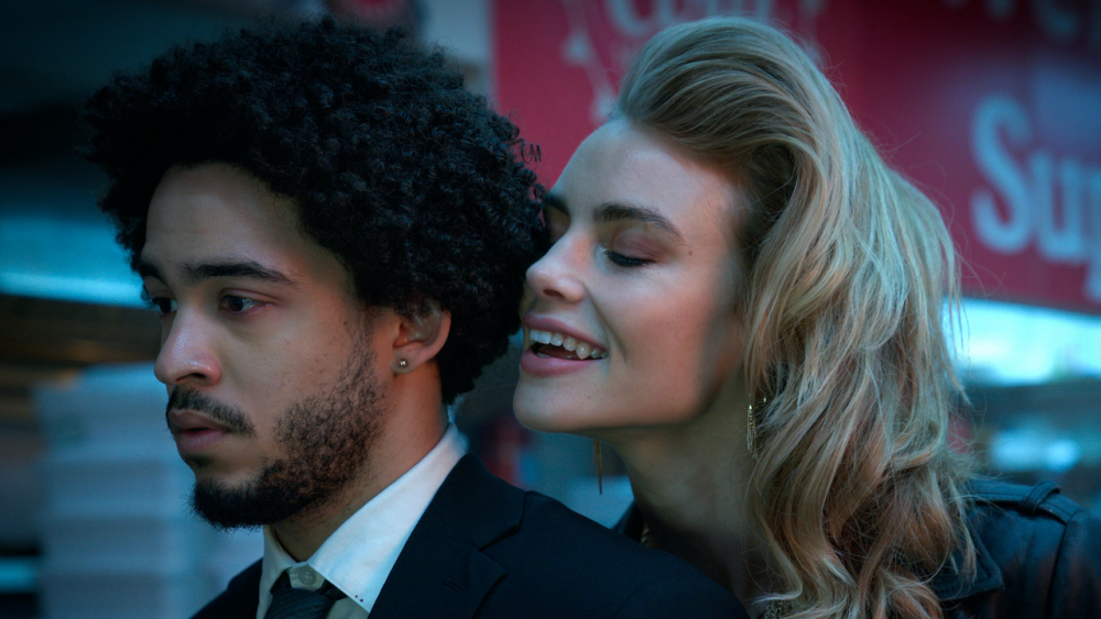 noche dientes lucy fry vampiro netflix