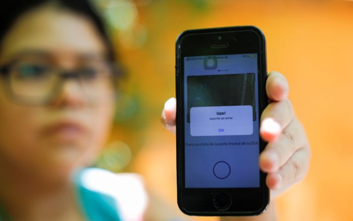 El Salvador batalla para resolver problemas con su billetera digital de bitcóin