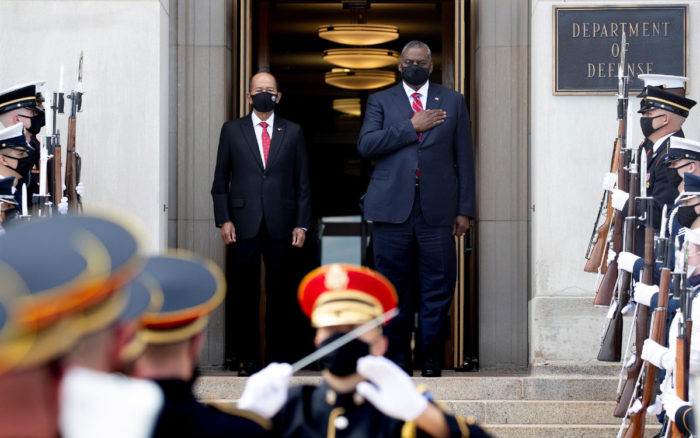 EU recuerda a sus caídos en Afganistán durante la guerra de 20 años