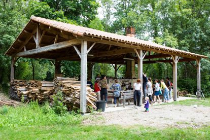 Taller dirigido por el estudio londinense Glithero en cooperación con el Museo de artes aplicadas de Lausanne y el Corning Museum of Glass.